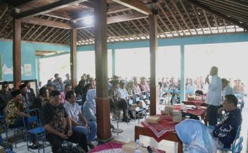 Refleksi Kebangsaan, Saat Absolutisme Runtuh di Abad ke-17